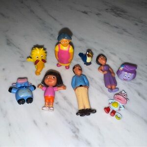 Colorful Dora The Explorer Character Toy Set or Cake Topper!